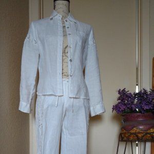 White Linen from Capri Size M (but runs Small)
